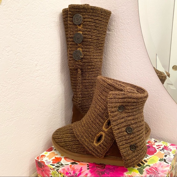UGG Chestnut Knit Button Boots - Picture 13 of 15